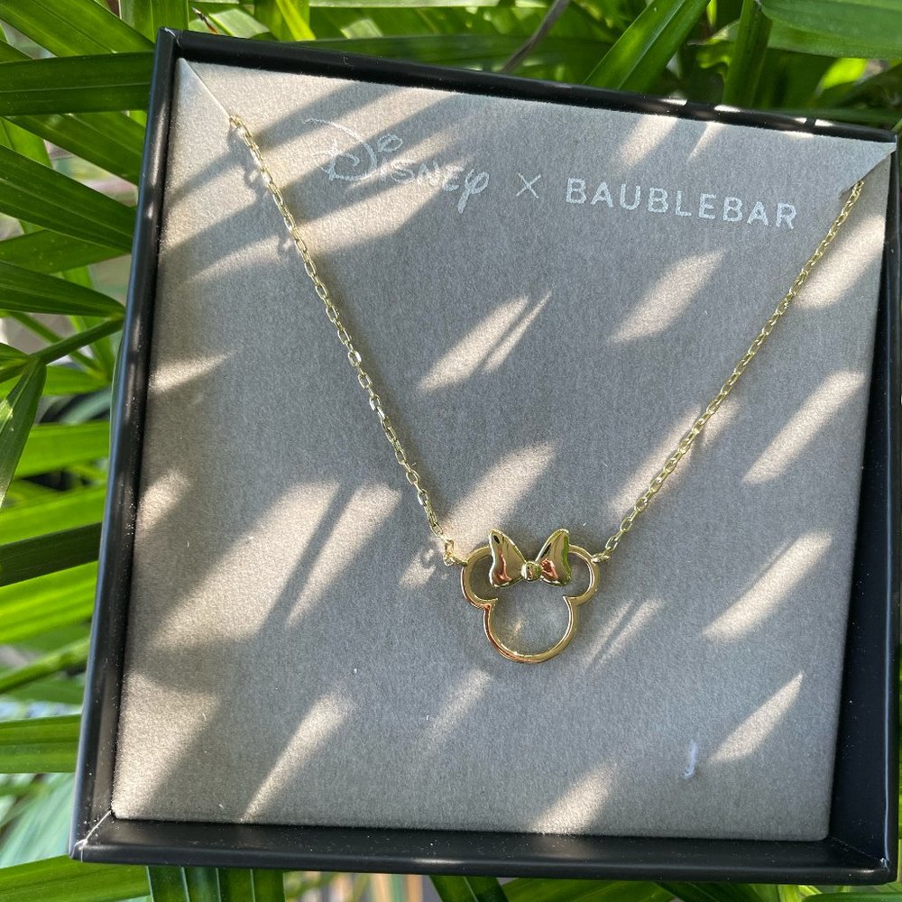 Disney x BAUBLEBAR Minnie Mouse Necklace 18k Gold Outline